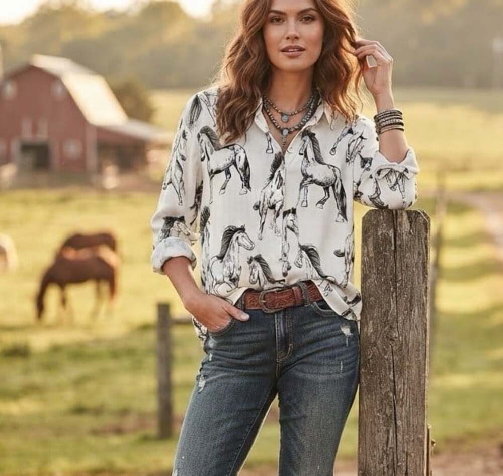 Jane and Delancey Sz L Equestrian Black & White Horse Button Down Top Country